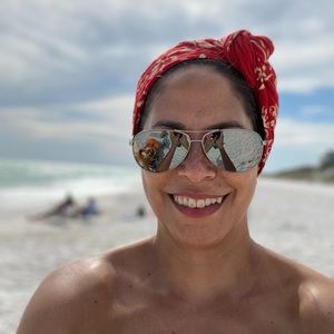 Meet your Posher, Simone